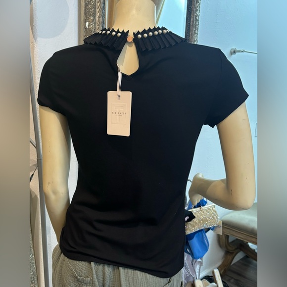 TED BAKER LONDON PEARL DETAIL scoop neck T-Shirt - Picture 2 of 8